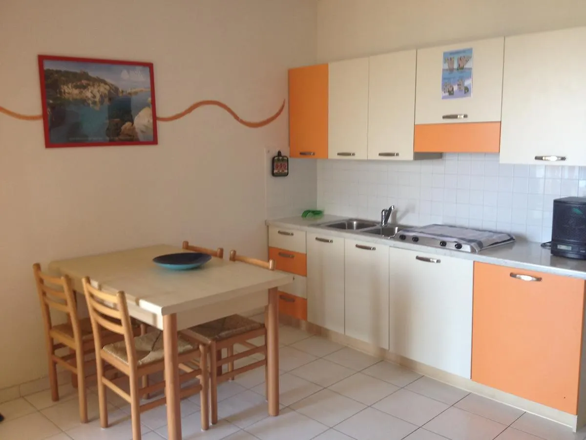 Апарт-отель Апарт отель Residenza Lucia Санта-Тереза-Галлура